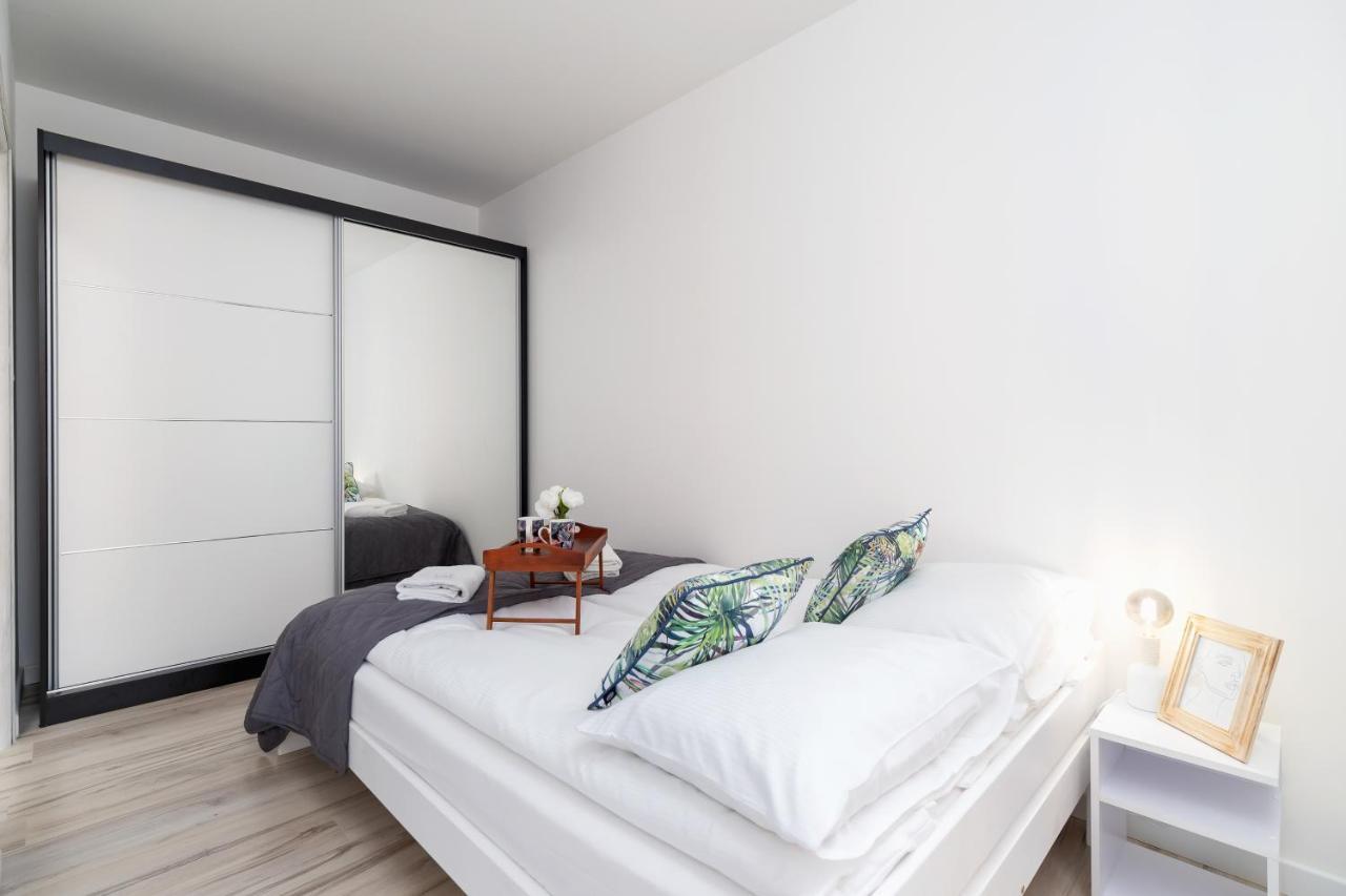 Salsa Apartments Cracow By Renters Krakow Bagian luar foto